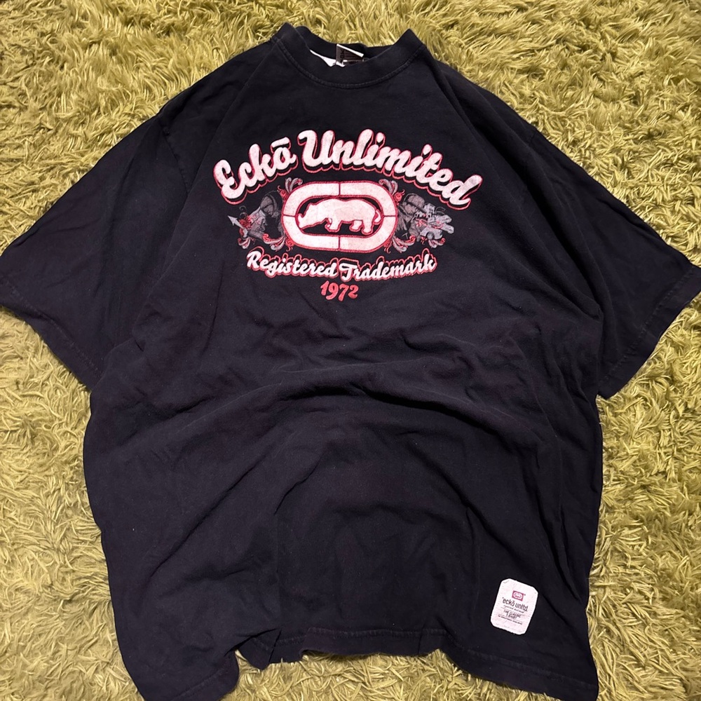 Ecko Unlimited Black and Red Graphic Tee